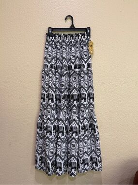 Black & White Elephant Print Tiered Maxi Skirt